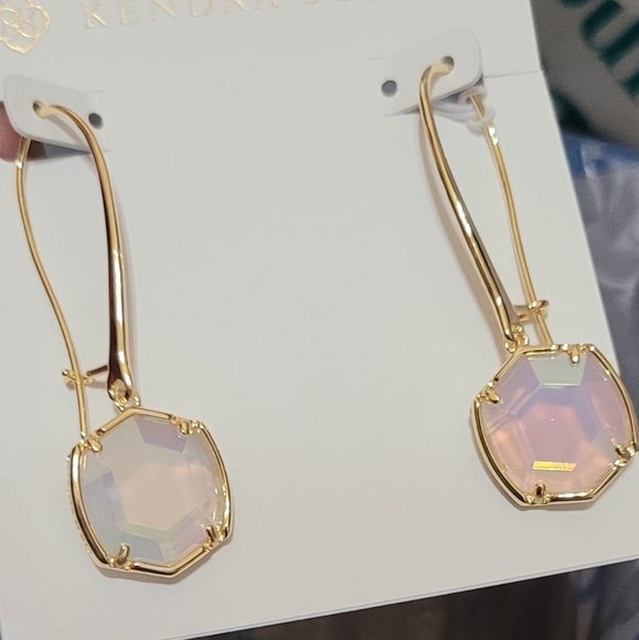NWT Kendra Scott Earrings Iridescent Opalite in Gold - Picture 3 of 16